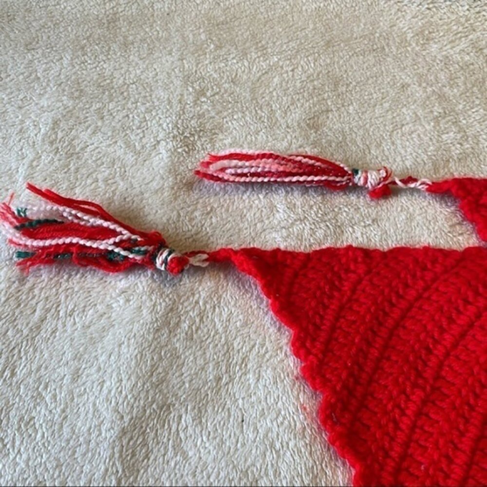 CROCHET 7 foot christmas dining table runner​​​​​ - Picture 2 of 5